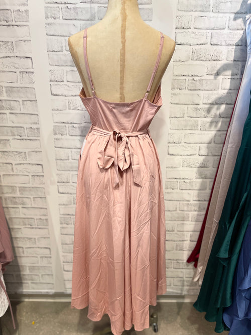 Octavia Midi  Dress in Soft Pink