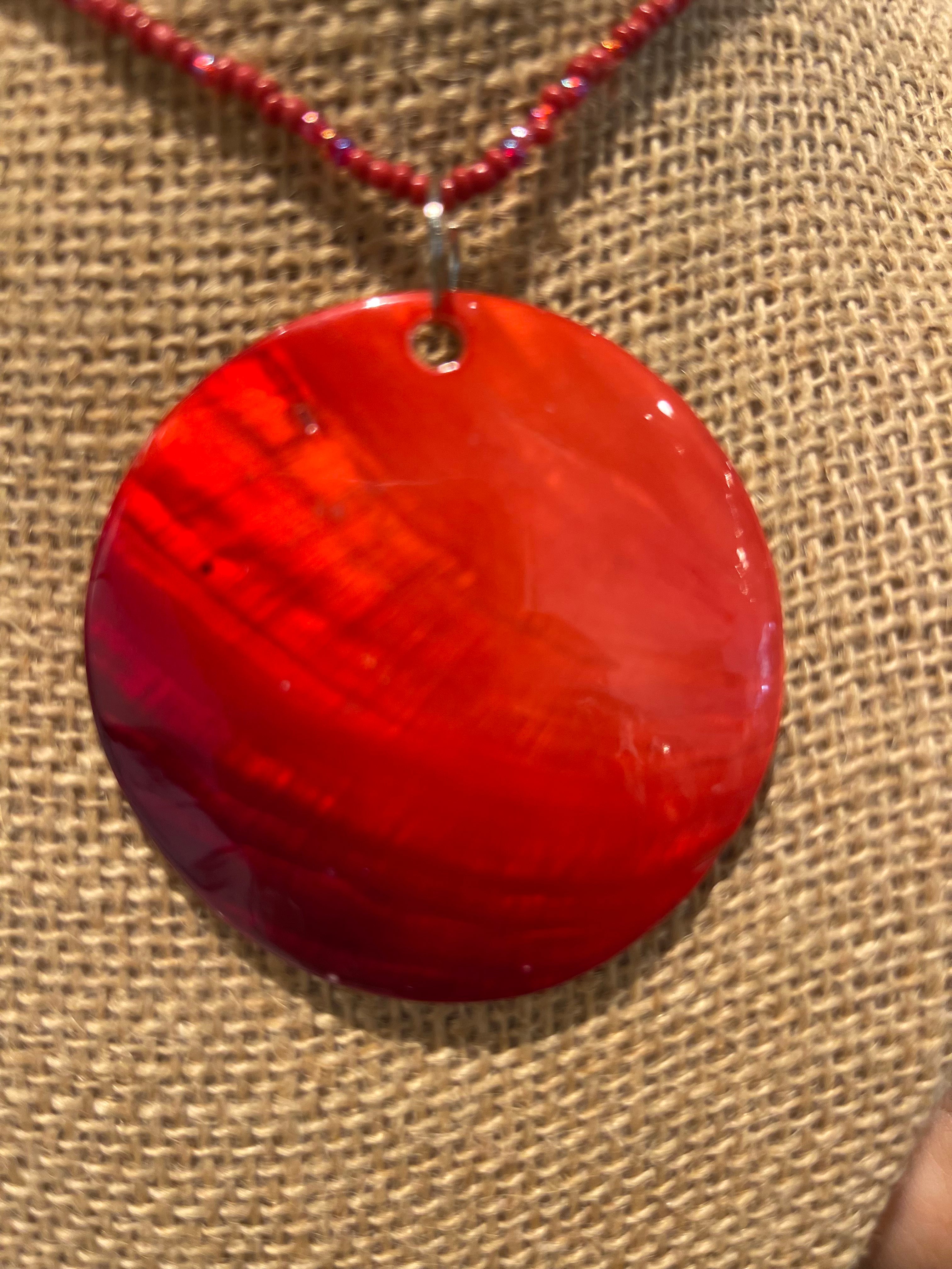 Bluvintage Shell Necklace In Red