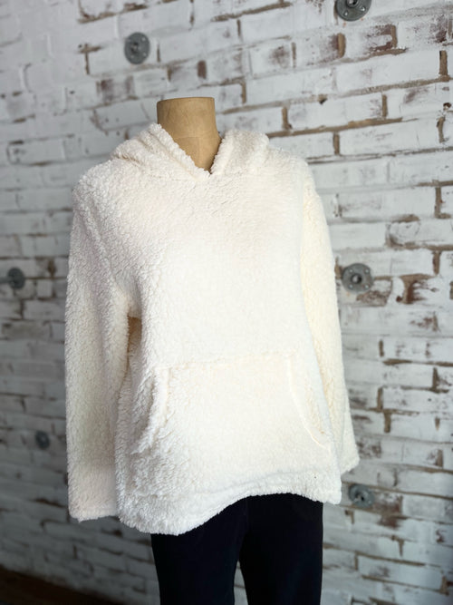 Kascade Fleece Pullover Hoodie in Cream